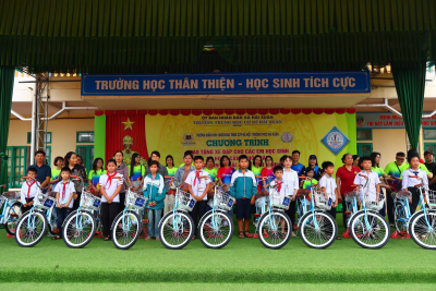 HÀNH TRÌNH YÊU THƯƠNG – NÂNG BƯỚC EM ĐẾN TRƯỜNG