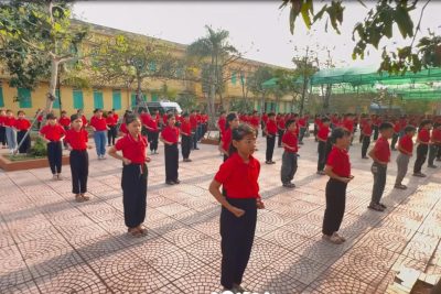 TRƯỜNG TIỂU HỌC HẢI LÝ TỔ CHỨC TẬP LUYỆN BÀI VÕ NHẠC VOVINAM CHO HỌC SINH